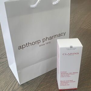 Clarins Hand and Nail Treatment Cream Softens Lotion Full Size 3.4 oz 100ml NIB